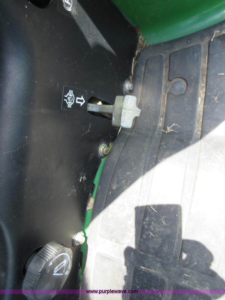 image for item I2022 2005 John Deere 3720 tractor