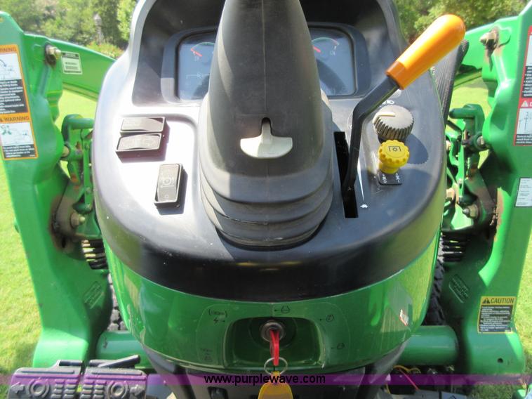 image for item I2022 2005 John Deere 3720 tractor
