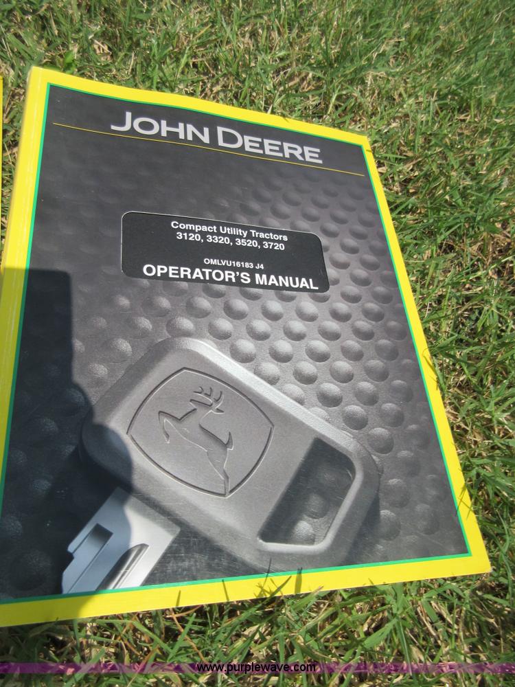 image for item I2022 2005 John Deere 3720 tractor