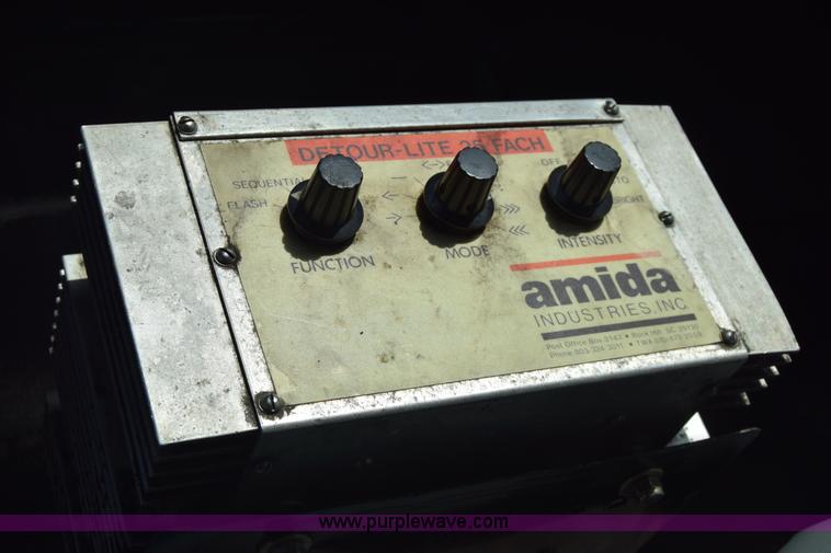 image for item I2041 1995 GMC TopKick flatbed truck