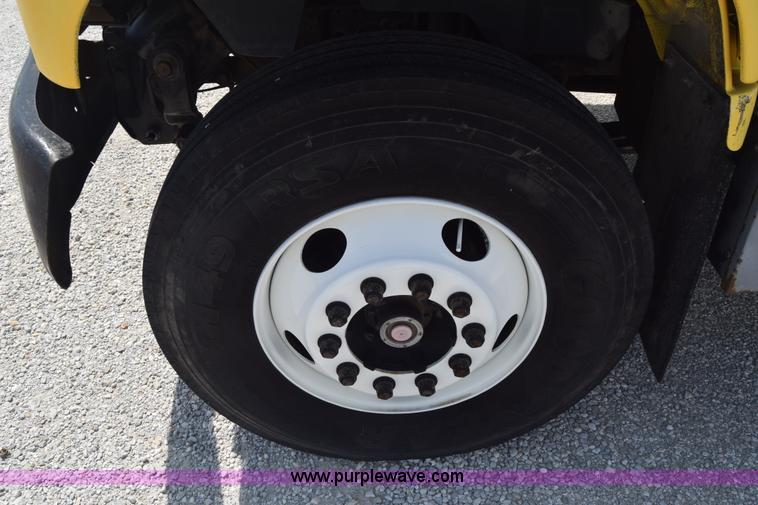 image for item I2041 1995 GMC TopKick flatbed truck