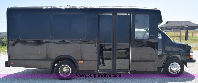 image for item I2042 2008 Chevrolet Express 3500 Cargo Champion bus
