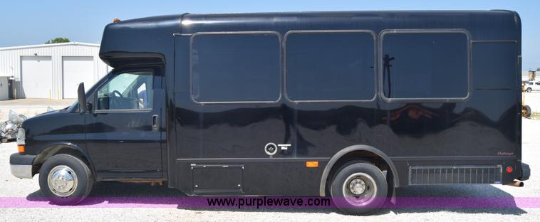 image for item I2042 2008 Chevrolet Express 3500 Cargo Champion bus
