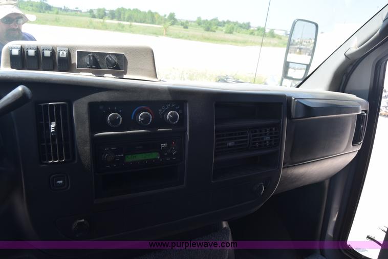 image for item I2042 2008 Chevrolet Express 3500 Cargo Champion bus