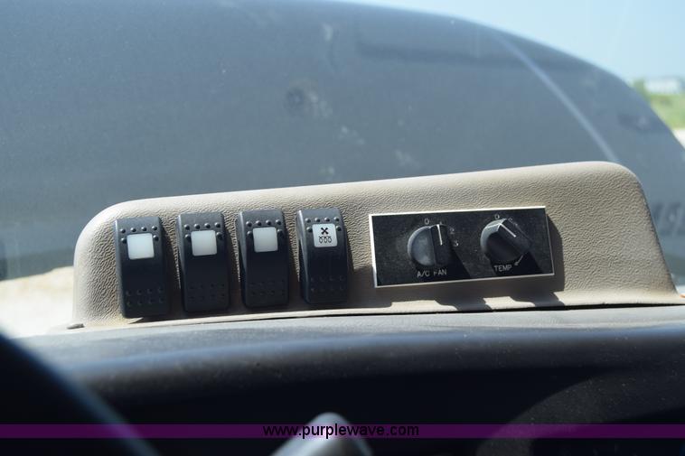 image for item I2042 2008 Chevrolet Express 3500 Cargo Champion bus