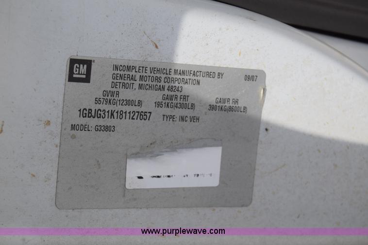 image for item I2042 2008 Chevrolet Express 3500 Cargo Champion bus