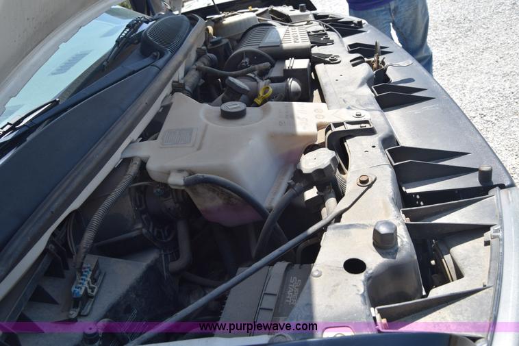 image for item I2042 2008 Chevrolet Express 3500 Cargo Champion bus