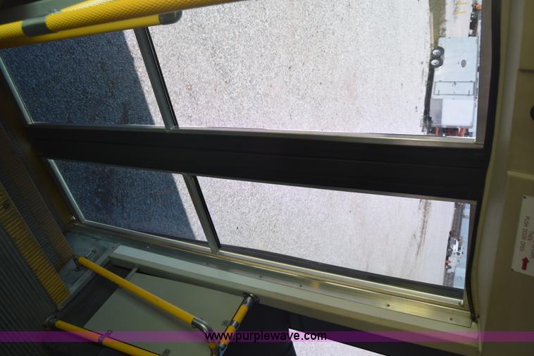 image for item I2042 2008 Chevrolet Express 3500 Cargo Champion bus