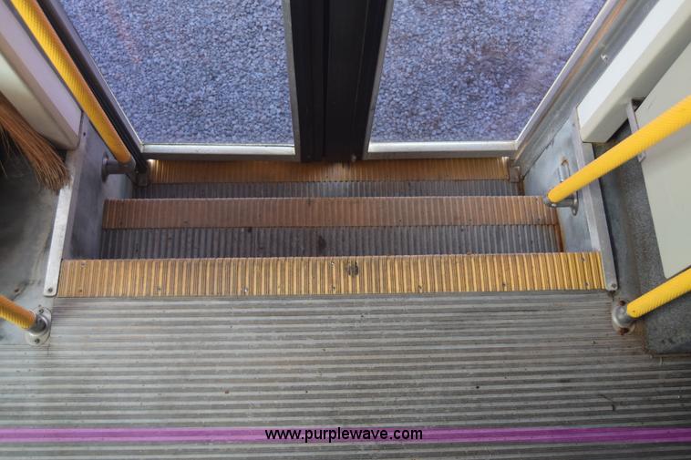 image for item I2042 2008 Chevrolet Express 3500 Cargo Champion bus