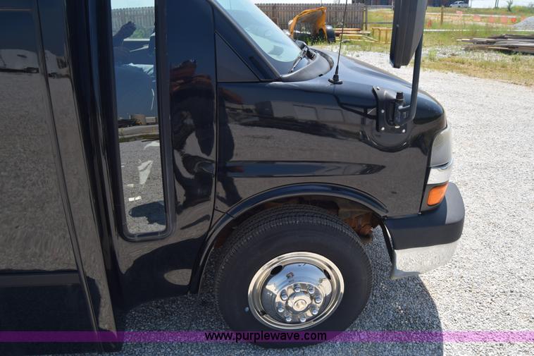 image for item I2042 2008 Chevrolet Express 3500 Cargo Champion bus