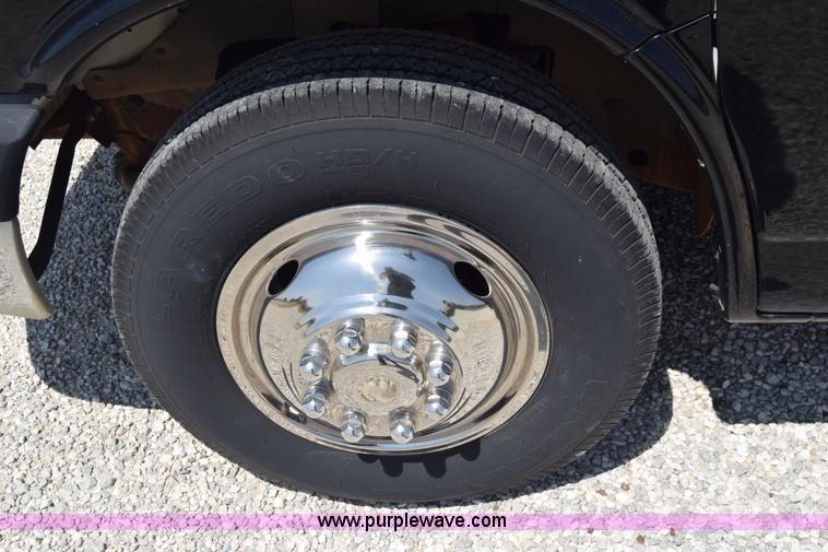 image for item I2042 2008 Chevrolet Express 3500 Cargo Champion bus