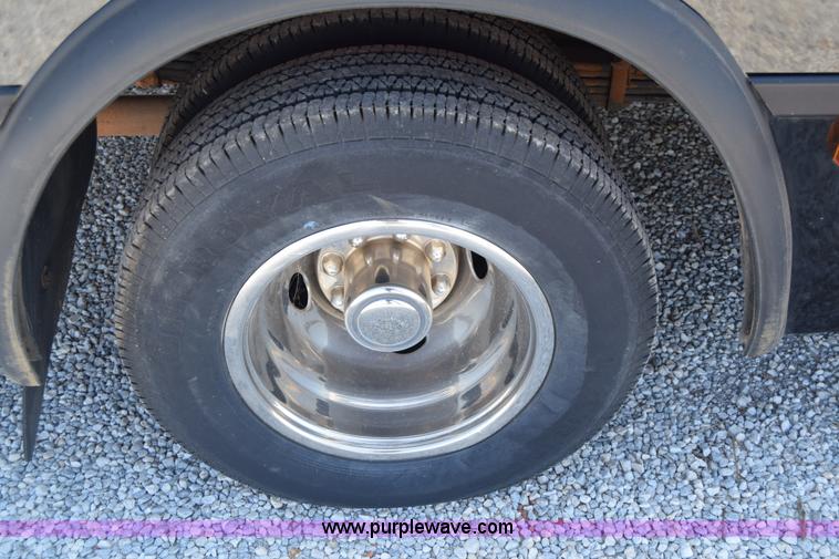 image for item I2042 2008 Chevrolet Express 3500 Cargo Champion bus