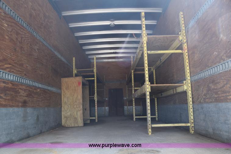 image for item I2043 2007 International DuraStar 4400 box truck