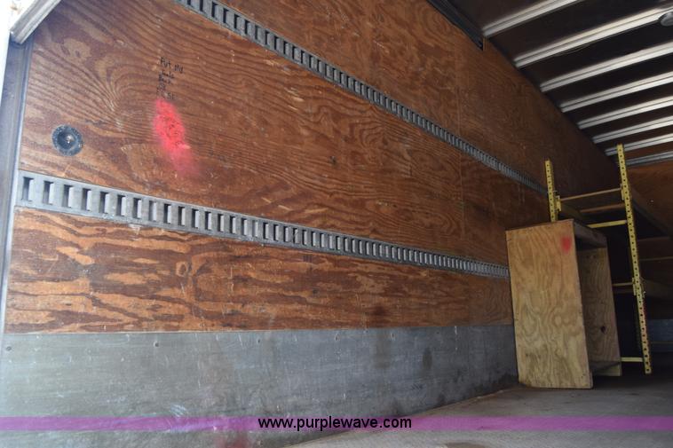 image for item I2043 2007 International DuraStar 4400 box truck