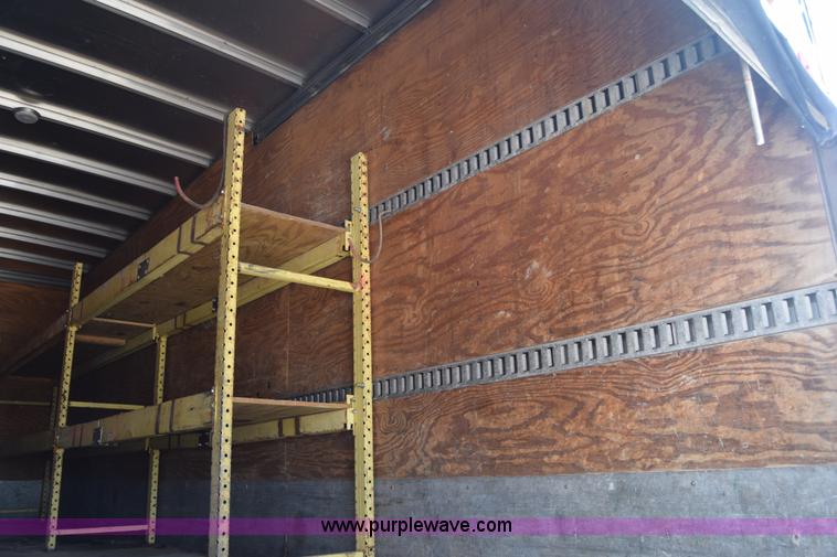 image for item I2043 2007 International DuraStar 4400 box truck