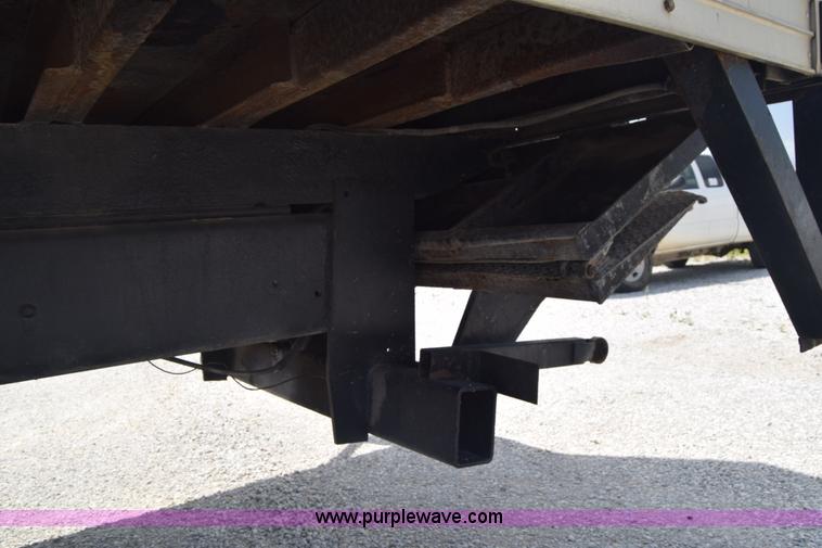 image for item I2043 2007 International DuraStar 4400 box truck