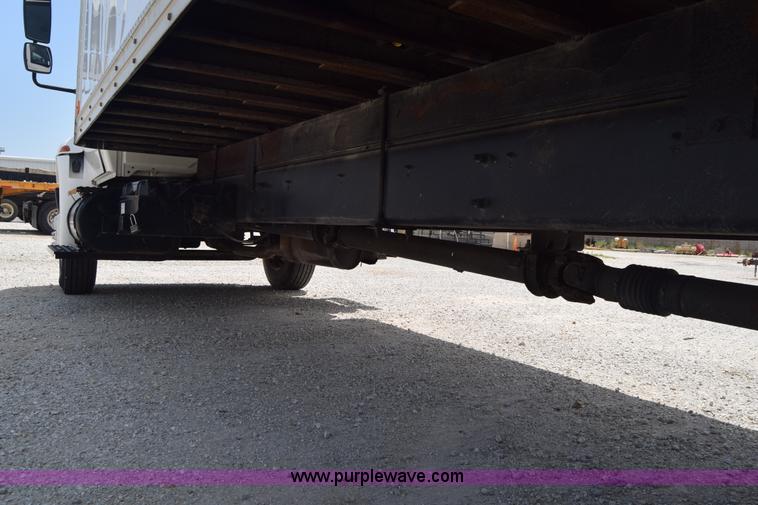 image for item I2043 2007 International DuraStar 4400 box truck