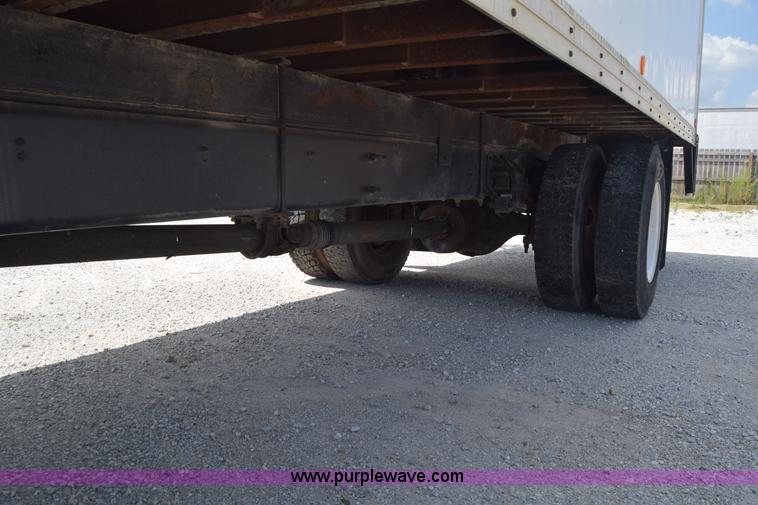 image for item I2043 2007 International DuraStar 4400 box truck