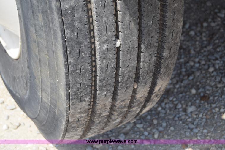 image for item I2043 2007 International DuraStar 4400 box truck