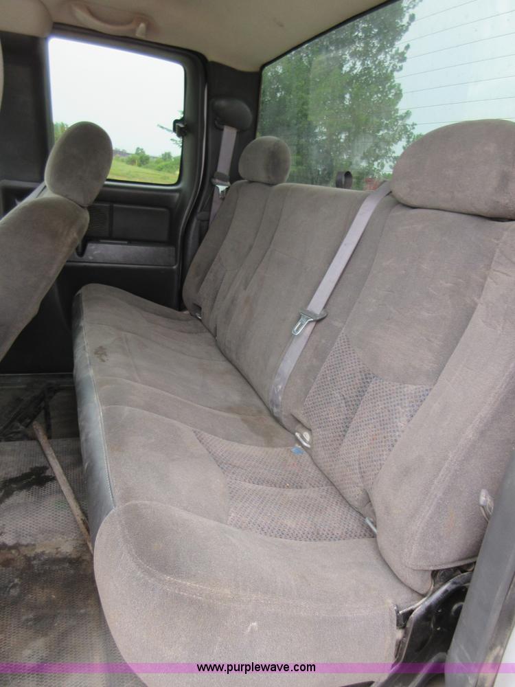 image for item I2044 2007 Chevrolet Silverado Classic 2500HD Ext. Cab pickup truck