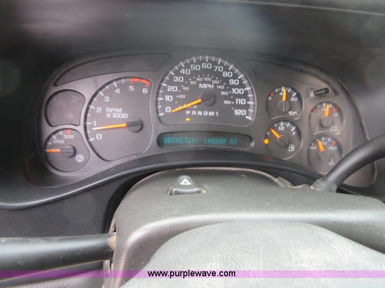 image for item I2044 2007 Chevrolet Silverado Classic 2500HD Ext. Cab pickup truck