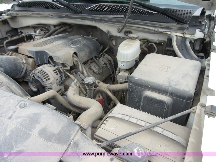 image for item I2044 2007 Chevrolet Silverado Classic 2500HD Ext. Cab pickup truck