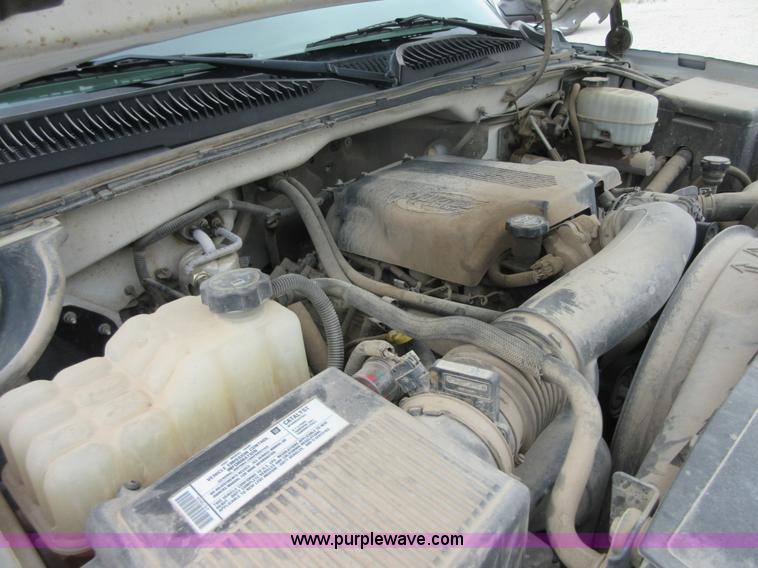 image for item I2044 2007 Chevrolet Silverado Classic 2500HD Ext. Cab pickup truck