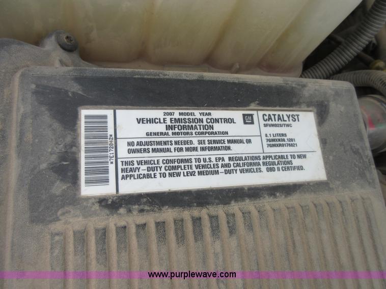 image for item I2044 2007 Chevrolet Silverado Classic 2500HD Ext. Cab pickup truck