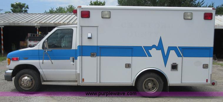 image for item I2055 1998 Ford Econoline E350 ambulance