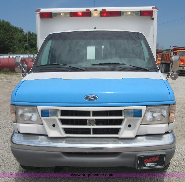 image for item I2055 1998 Ford Econoline E350 ambulance