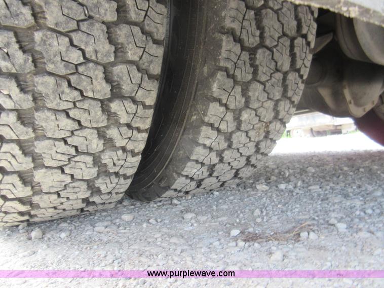 image for item I2055 1998 Ford Econoline E350 ambulance