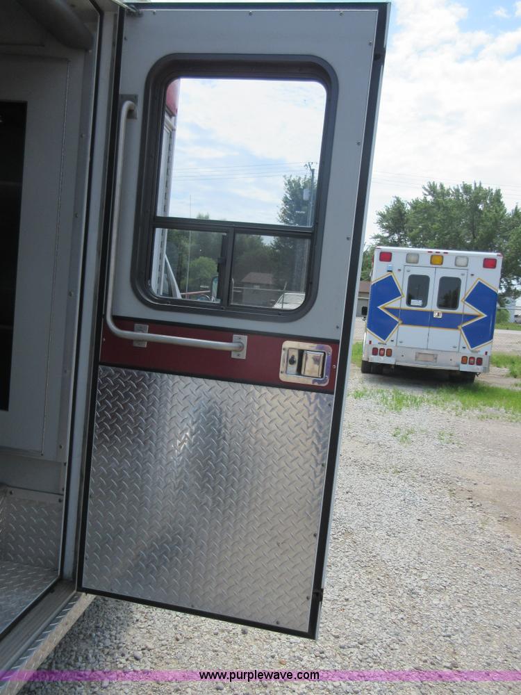 image for item I2055 1998 Ford Econoline E350 ambulance
