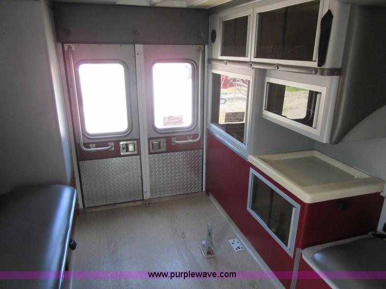 image for item I2055 1998 Ford Econoline E350 ambulance