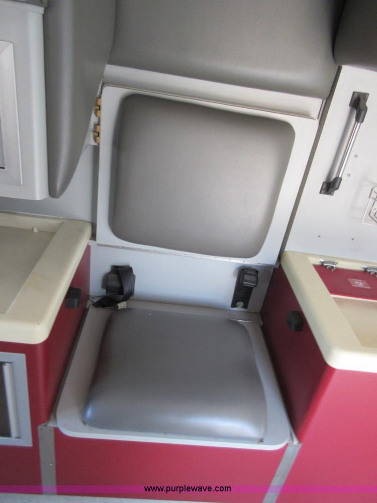 image for item I2055 1998 Ford Econoline E350 ambulance