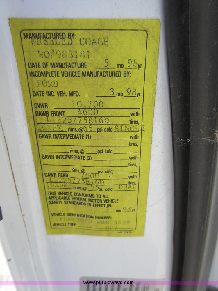 image for item I2055 1998 Ford Econoline E350 ambulance