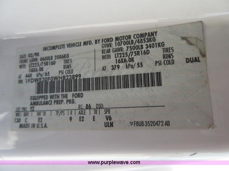 image for item I2055 1998 Ford Econoline E350 ambulance