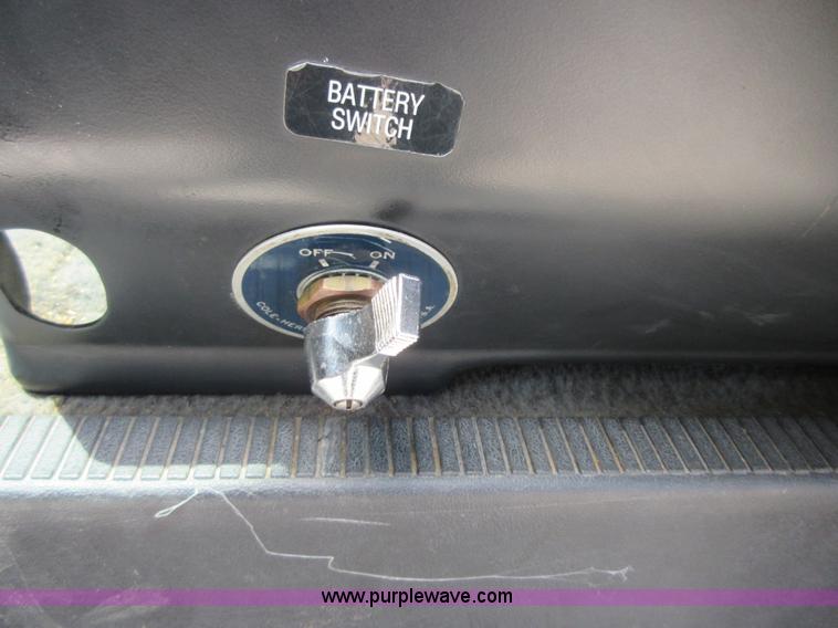 image for item I2055 1998 Ford Econoline E350 ambulance