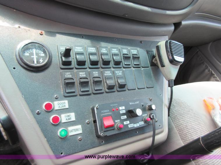 image for item I2055 1998 Ford Econoline E350 ambulance