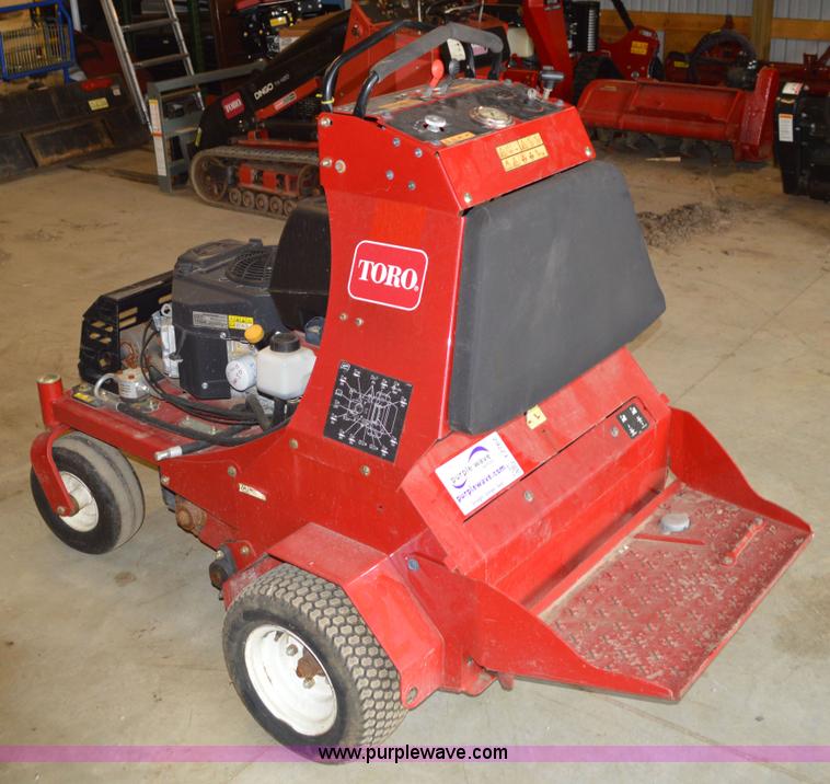 image for item I2762 Toro 23518 aerator