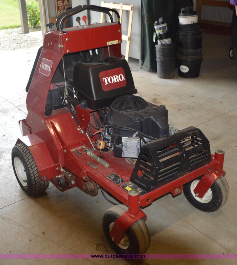 image for item I2762 Toro 23518 aerator