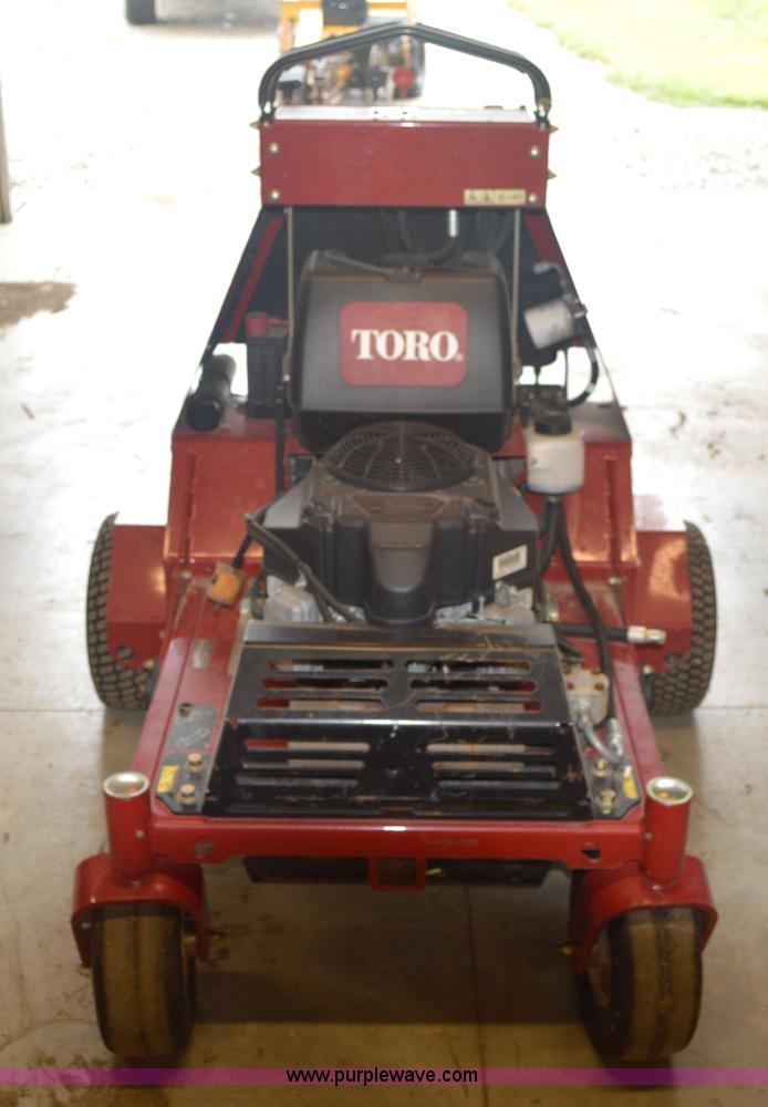 image for item I2762 Toro 23518 aerator