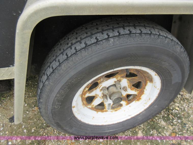 image for item I2809 2002 Coose enclosed cargo trailer