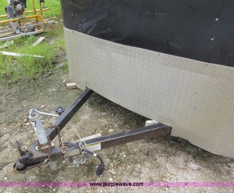 image for item I2809 2002 Coose enclosed cargo trailer