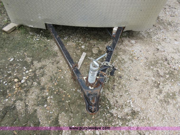 image for item I2809 2002 Coose enclosed cargo trailer