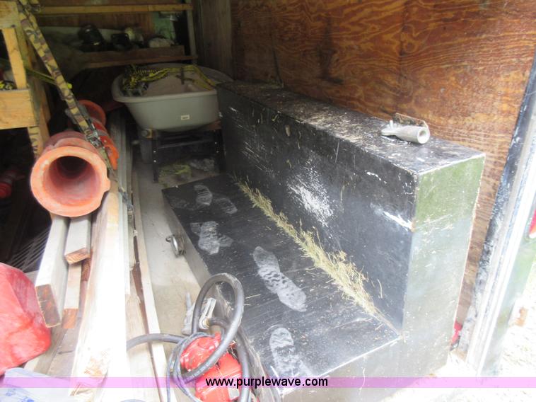 image for item I2809 2002 Coose enclosed cargo trailer