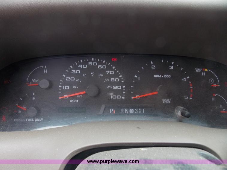 image for item J2748 2003 Ford F350 Super Duty XLT bale bed pickup truck