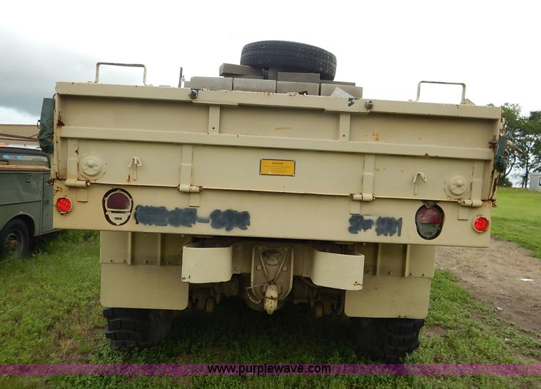 image for item J3882 1990 BMY flatbed truck