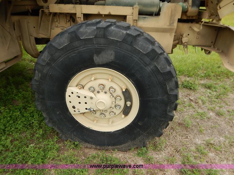 image for item J3882 1990 BMY flatbed truck