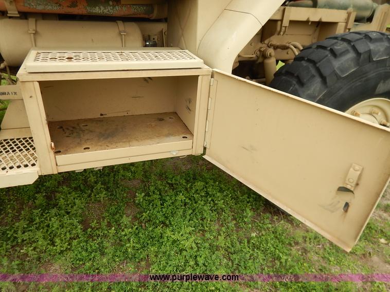 image for item J3882 1990 BMY flatbed truck