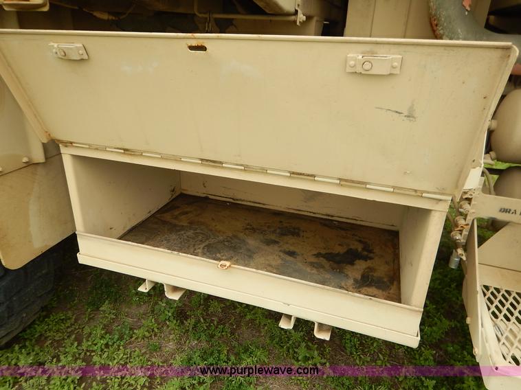 image for item J3882 1990 BMY flatbed truck